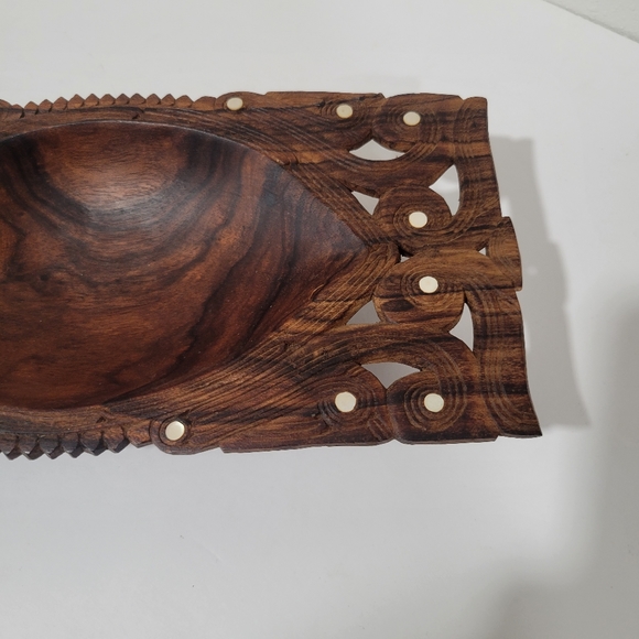 Beautiful Polynesian Maori New Zealand Ornate Carved Wood Bowl w Mother Pearl - Picture 4 of 7